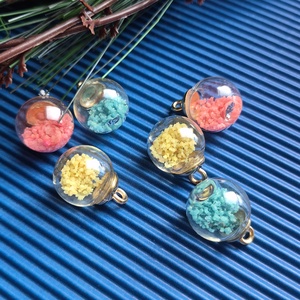 Foszforeszkáló üvveggömb fülbevalk - ékszer - fülbevaló - lógó fülbevaló - Meska.hu