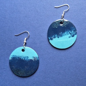 Kék átmenetes lógós nagy kör fa fülbevaló, Ékszer, Fülbevaló, Lógó fülbevaló, Ékszerkészítés, Festett tárgyak, MESKA