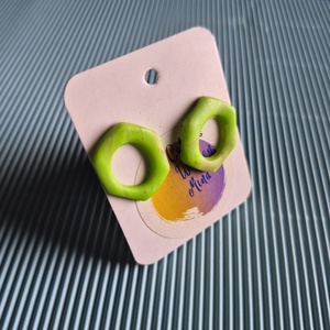 Zöld absztrakt gyurma fülbevaló - ékszer - fülbevaló - pötty fülbevaló - Meska.hu