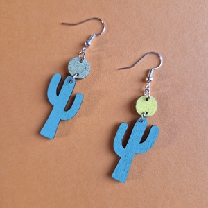 Kaktusz lógós fa fülbevaló - ékszer - fülbevaló - lógó fülbevaló - Meska.hu