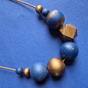 Kék-réz fa bogyós nyaklánc  - ékszer - nyaklánc - bogyós nyaklánc - Meska.hu