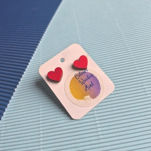 Piros szív alakú zöld fa bedugós fülbevaló , Ékszer, Fülbevaló, Pötty fülbevaló, Ékszerkészítés, Famegmunkálás, MESKA