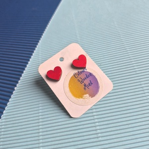 Piros szív alakú zöld fa bedugós fülbevaló  - ékszer - fülbevaló - pötty fülbevaló - Meska.hu