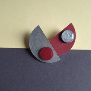 Piros-ezüst félkör aszimmetrikus fa fülbevaló, Ékszer, Fülbevaló, Lógó fülbevaló, Ékszerkészítés, Festett tárgyak, MESKA