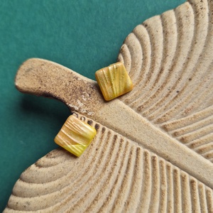 Sárga-narancs sütőgyurma bedugós fülbevaló , Ékszer, Fülbevaló, Pötty fülbevaló, Ékszerkészítés, MESKA