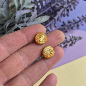 Arany-narancs kerek gyurma fülbevaló  - ékszer - fülbevaló - pötty fülbevaló - Meska.hu