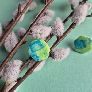 Zöld-kék gyurma hatszög fülbevaló - ékszer - fülbevaló - pötty fülbevaló - Meska.hu