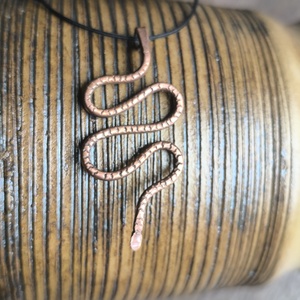 Réz kígyó medál 1. - ékszer - nyaklánc - medál - Meska.hu