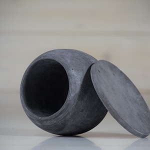 Gömbölyű Szénszürke Betonkaspó Alátéttel, kaktusz, szukkulens növény számára, minimal dekor, indusztriál, beton design - otthon & életmód - dekoráció - virágdísz és tartó - cserép & kaspó - Meska.hu