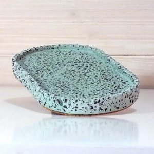 Terrazzo Oval Dekor Betontálca Zöld   Modern dekor, indusztriál, Ékszer tálca,  fürdőszobai tálca, Gyertya tálca - otthon & életmód - konyhafelszerelés, tálalás - tálalás - tálca - Meska.hu