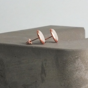 Kisméretű bedugós beton fülbevaló rose gold színű foglalatban, minimal design, modern, egyedi, ékszer  - esküvő - ékszer - fülbevaló - Meska.hu