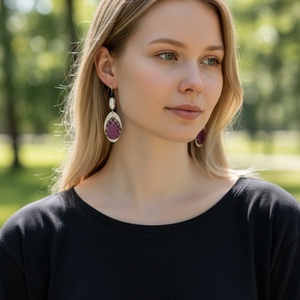 Paradisa collection 1 - bőr, gyöngy és nemesacél fülbevaló , Ékszer, Fülbevaló, Lógó fülbevaló, Bőrművesség, Gyöngyfűzés, gyöngyhímzés, MESKA