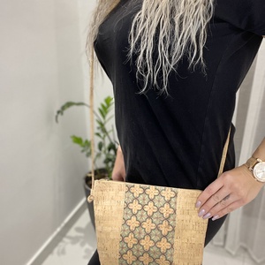 Parafából készült vállon átrakható táska állítható pántal - táska & tok - kézitáska & válltáska - kézitáska - Meska.hu