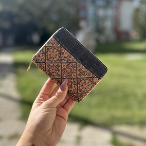 Kis méretű pénztárca, aprópénz tartó parafából  - Meska.hu