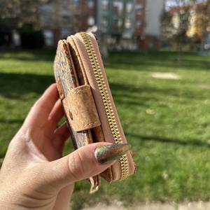 Kis méretű Parafa pénztárca színes mintával - táska & tok - pénztárca & más tok - pénztárca - női pénztárca - Meska.hu