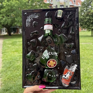 Alkoholos üveg gyantába öntve - Meska.hu