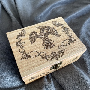 Ékszerdoboz, Turul mintával , fadoboz, , Gravírozás, pirográfia, MESKA