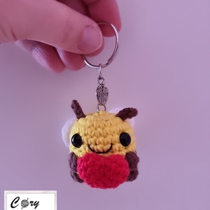 Bee my Valentine - Méhecske szvvel - táska & tok - kulcstartó & táskadísz - kulcstartó - Meska.hu
