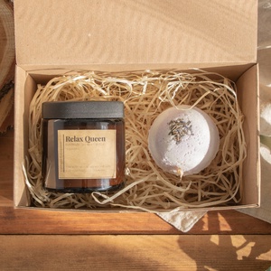 Relax ajándékcsomag, Ajándék nőknek, Levendulás Szójaviasz Illatgyertya Csomag, Self Care Gift Box, Koszorúslány Felkérő - Meska.hu