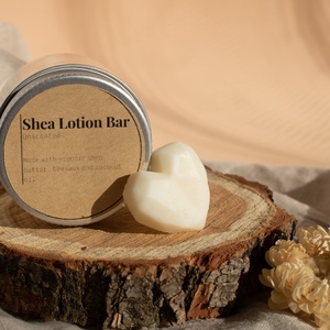 Karácsonyi Fűszeres Szójaviasz Illatgyertya, Ajándék nőknek, Natúr Kozmetikum Csomag, Self Care Gift Box - szépségápolás - kozmetikai ajándékcsomag - Meska.hu