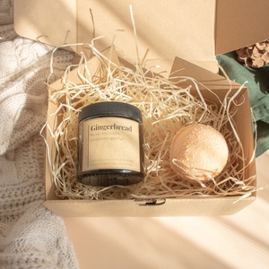 Karácsonyi Illatgyertya, Mézeskalács Szójaviasz Gyertya, Gingerbread Soy Candle, Édesnarancsos Fürdőbomba, Szépségápolás, Kozmetikai ajándékcsomag, Gyertya-, mécseskészítés, Kozmetikum készítés, MESKA