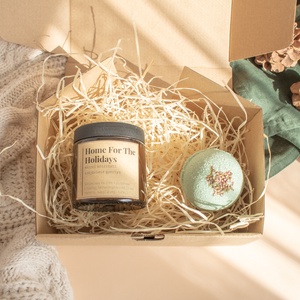 Karácsonyi Illatgyertya, Fűszeres Szójaviasz Gyertya, Home For The Holidays Soy Candle, Eukaliptuszos Fürdőbomba, Szépségápolás, Kozmetikai ajándékcsomag, Gyertya-, mécseskészítés, Kozmetikum készítés, MESKA