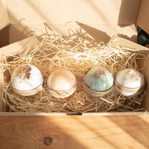 4-es Fürdőbomba Ajándékcsomag, Fürdőbomba Válogatás, Relax ajándékcsomag, Ajándék nőknek, Self Care Gift Box, Szépségápolás, Kozmetikai ajándékcsomag, Kozmetikum készítés, MESKA