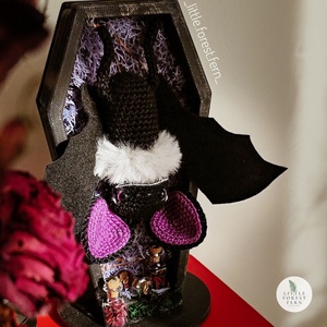 Denevér mini koporsóban - otthon & életmód - dekoráció - halloween - halloweeni figurák - Meska.hu