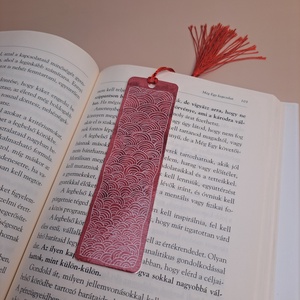 Akvarell festett könyvjelző, Könyv & Zene, Könyvjelző, , Akvarell festékkel festett laminált könyvjelző bojttal.
-Mérete 13cm×4cm plusz bojt
-300g/m² papíro..., MESKA