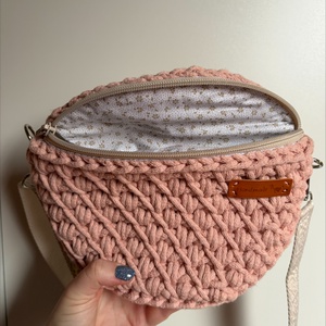 �Övtáska rózsaszín színben - táska & tok - övtáska - Meska.hu