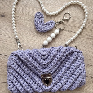 Szívecske alakú kulcstartó/táska charm, Táska & Tok, Kulcstartó & Táskadísz, Táskadísz, Ékszerkészítés, Horgolás, MESKA