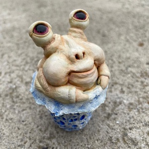 Kézzel készített egyedi kis figura, Otthon & Életmód, Dekoráció, Dísztárgy, Agyagozás, Papírművészet, MESKA