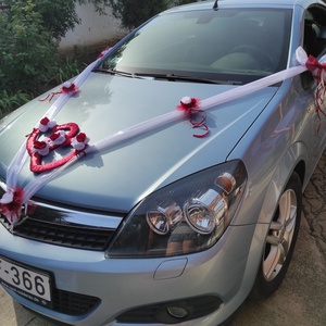 Bordó - fehér esküvői autódísz - esküvő - dekoráció - helyszíni dekor - Meska.hu