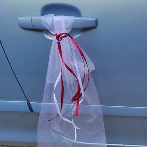 Bordó - fehér esküvői autódísz - esküvő - dekoráció - helyszíni dekor - Meska.hu