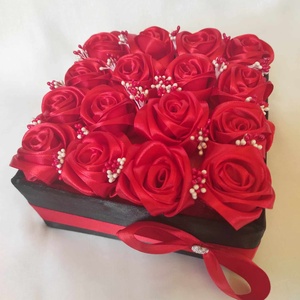 Piros - fekete rózsabox - otthon & életmód - dekoráció - virágdísz és tartó - virágbox, virágdoboz - Meska.hu