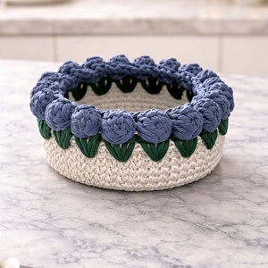 Kék tulipános horgolt kosár, Otthon & Életmód, Dekoráció, Asztal és polc dekoráció, Dekorációs tál, tartó, Horgolás, MESKA
