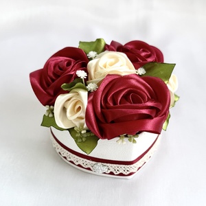 Bordó rózsabox, Otthon & Életmód, Virágdekoráció, Virágok, Virágbox, Varrás, MESKA