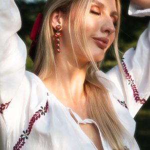 Creabead Design matyó stílusú elegáns fülbevaló - ékszer - fülbevaló - lógó fülbevaló - Meska.hu