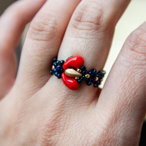 Creabead Design matyó stílusú elegáns gyűrű, Ékszer, Gyűrű, Gyöngyös gyűrű, Gyöngyfűzés, gyöngyhímzés, MESKA