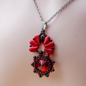 Creabead Design matyó stílusú medál nyaklánccal, Ékszer, Nyaklánc, Medál, Gyöngyfűzés, gyöngyhímzés, MESKA