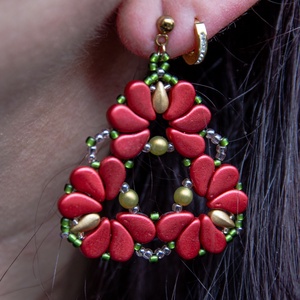 Creabead Design matyórózsa stílusú fülbevaló, Ékszer, Fülbevaló, Lógó csepp fülbevaló, Gyöngyfűzés, gyöngyhímzés, MESKA