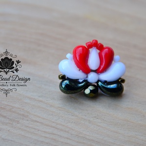 Creabead Design trikolór kitűző (ékszerként is kérhető) - ékszer - kitűző és bross - Meska.hu