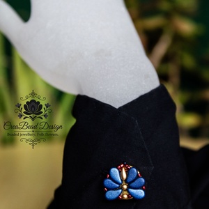 Kézzel készült gyöngyös gombfedő dísz � matyó inspirációval, Ékszer, Mandzsettagomb, Gyöngyfűzés, gyöngyhímzés, MESKA