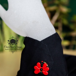 Kézzel készült gyöngyös gombfedő dísz � matyó inspirációval, Ékszer, Mandzsettagomb, Gyöngyfűzés, gyöngyhímzés, MESKA