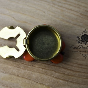 Kézzel készült gyöngyös gombfedő dísz � matyó inspirációval - ékszer - mandzsettagomb - Meska.hu