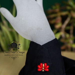 Kézzel készült gyöngyös gombfedő dísz � matyó inspirációval - ékszer - mandzsettagomb - Meska.hu