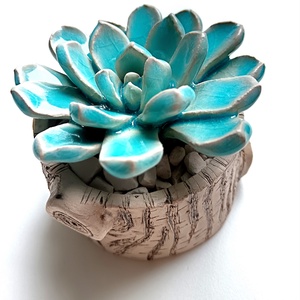 Kerámia pozsgás farönkben - otthon & életmód - dekoráció - dísztárgy - Meska.hu