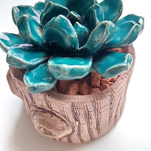 Kerámia pozsgás farönkben - otthon & életmód - dekoráció - dísztárgy - Meska.hu