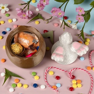 Kíváncsi Nyuszi Édességtartó � Játékos Húsvéti Meglepetés Tojás - ünnepi díszek, dekorációk - húsvéti díszek és dekorációk - húsvéti virágos díszek - Meska.hu