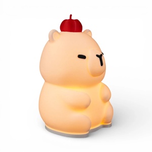 Békés kapibara hangulatlámpa almával a fején - baba - mama - babaszoba dekoráció - éjszakai fény - Meska.hu